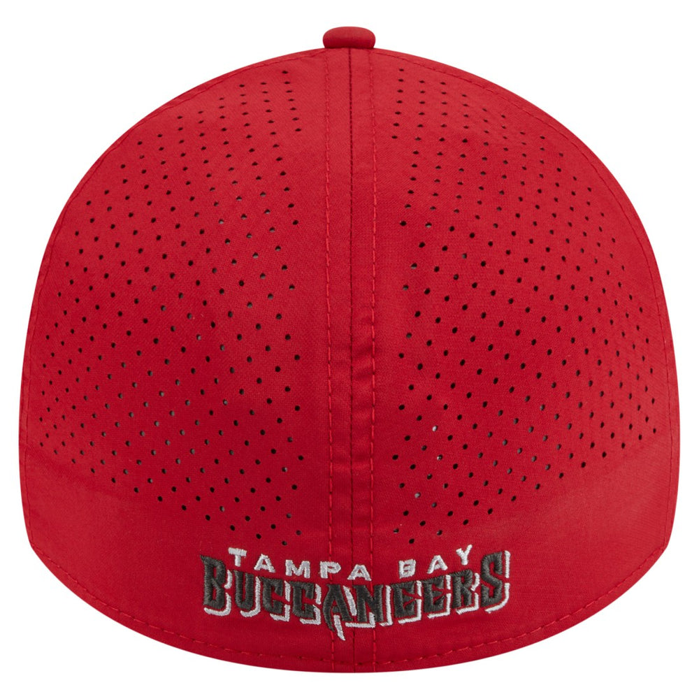 Tampa Bay Buccaneers New Era Perforated 39THIRTY Flex Hat - Red - NFL