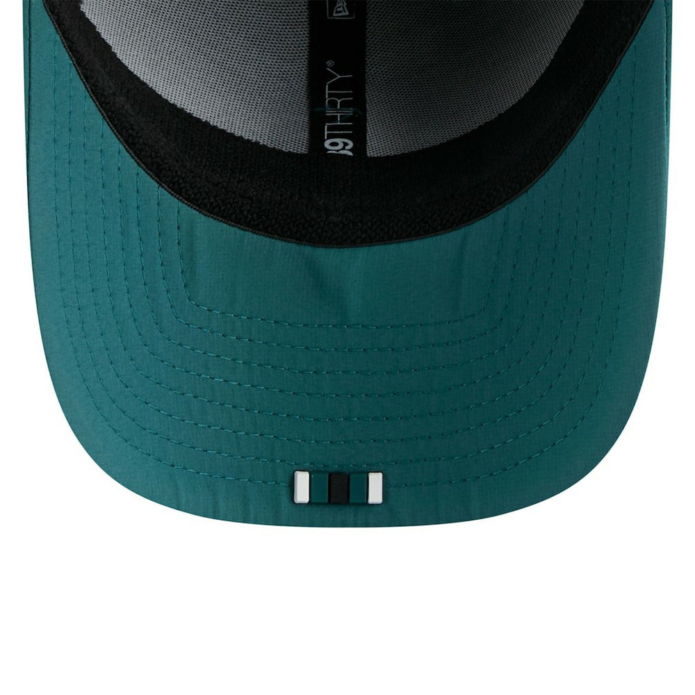 Philadelphia Eagles New Era 2025 Sideline 39THIRTY Flex Hat - Midnight Green - NFL