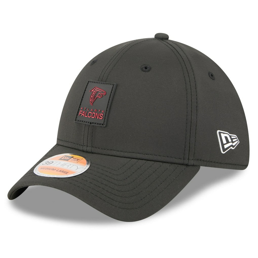 Atlanta Falcons New Era 2025 Sideline 39THIRTY Flex Hat - Black - NFL