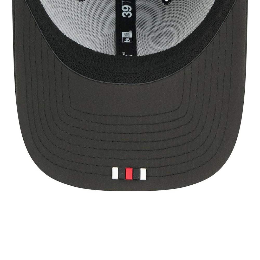 Atlanta Falcons New Era 2025 Sideline 39THIRTY Flex Hat - Black - NFL