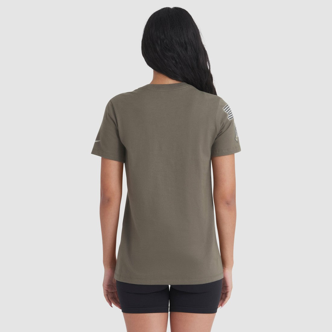 Tampa Bay Buccaneers Women's 2025 Salute to Service Sideline T-Shirt - Olive - Nike