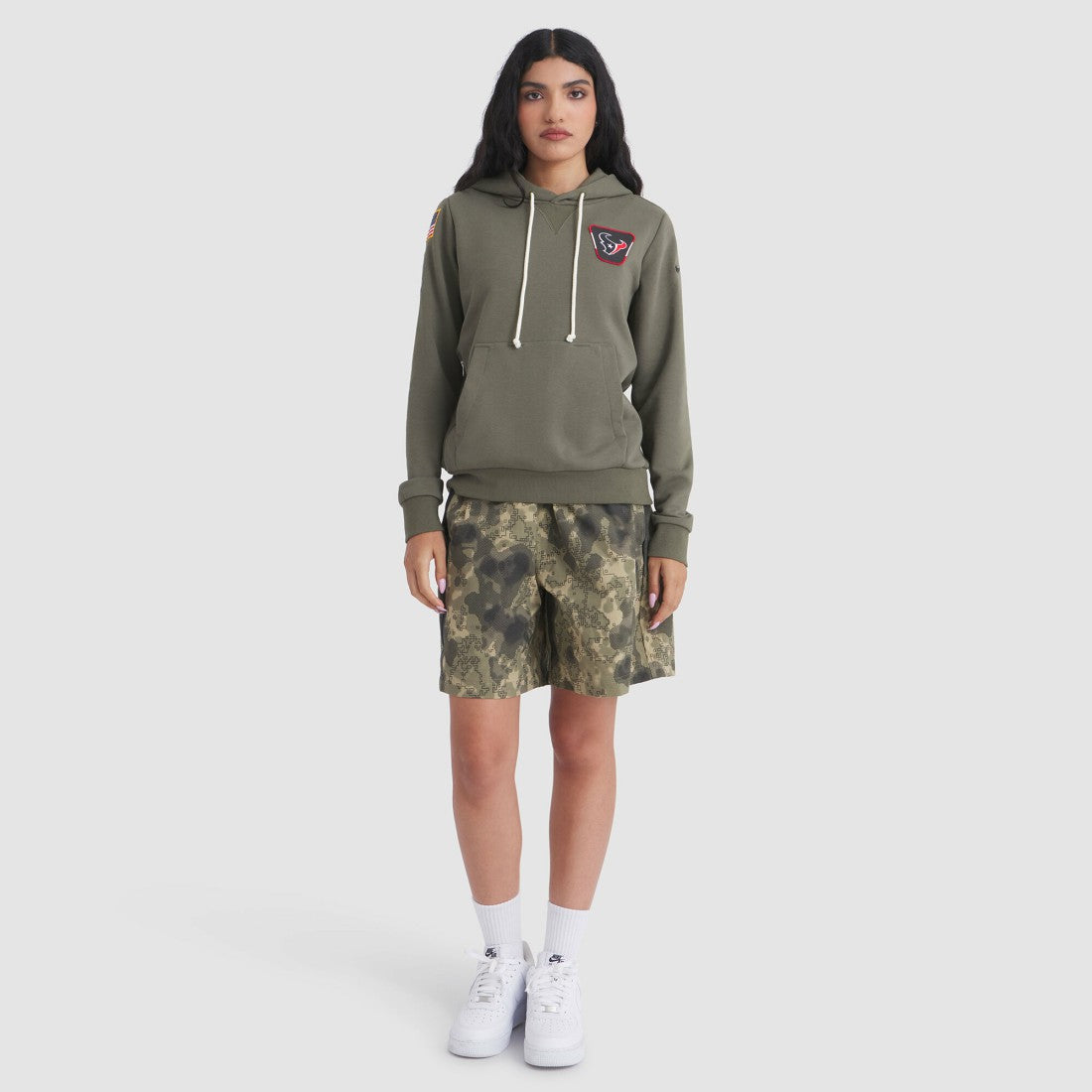 Houston Texans Women's 2025 Salute to Service Sideline Standard Issue Dri-FIT Hoodie - Olive - Nike
