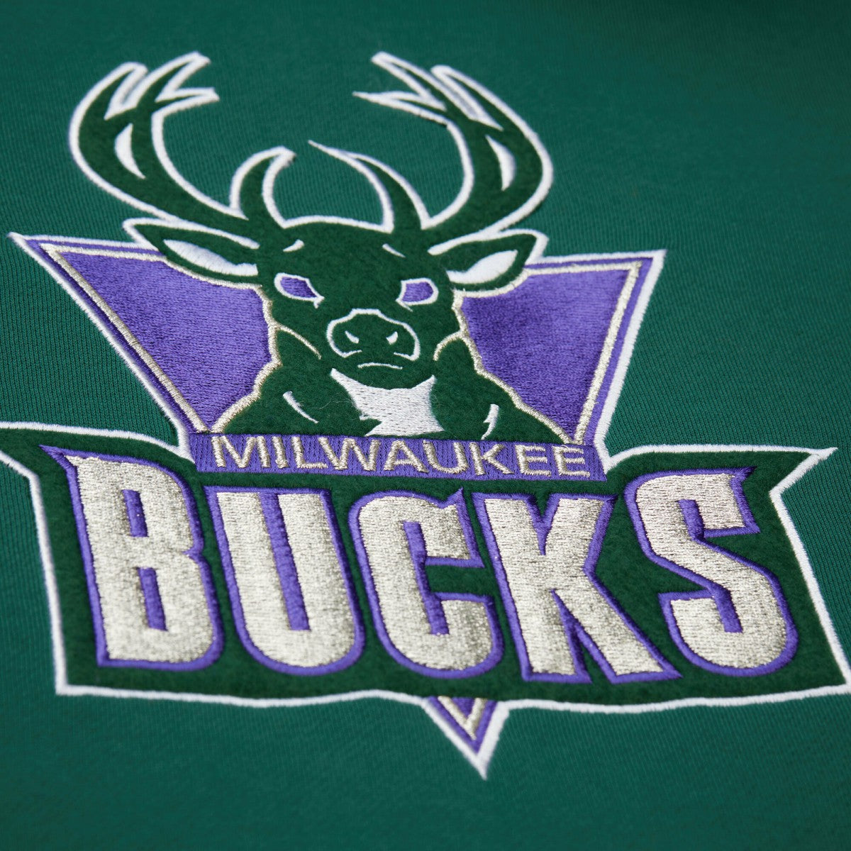 Mitchell & Ness Milwaukee Bucks Hardwood Classics Team Origins Fleece Pullover Hoodie Hunter Green