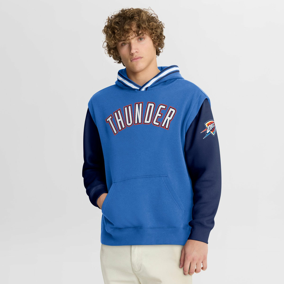 Fanatics Oklahoma City Thunder Half Court Shot Clock Fastbreak Hoodie Blue/Navy