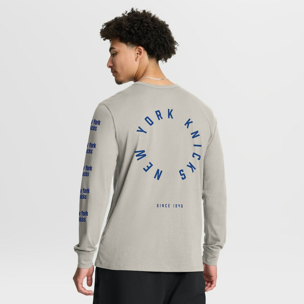 Fanatics New York Knicks Crossover Collection Ball Screen Action Premium Long Sleeve T-Shirt Cream