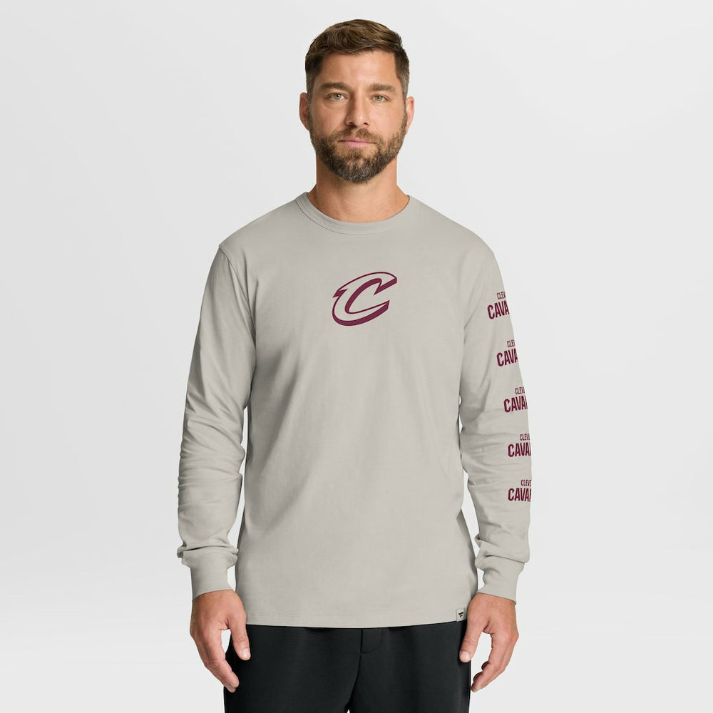 Fanatics Cleveland Cavaliers Crossover Collection Ball Screen Action Premium Long Sleeve T-Shirt Cream