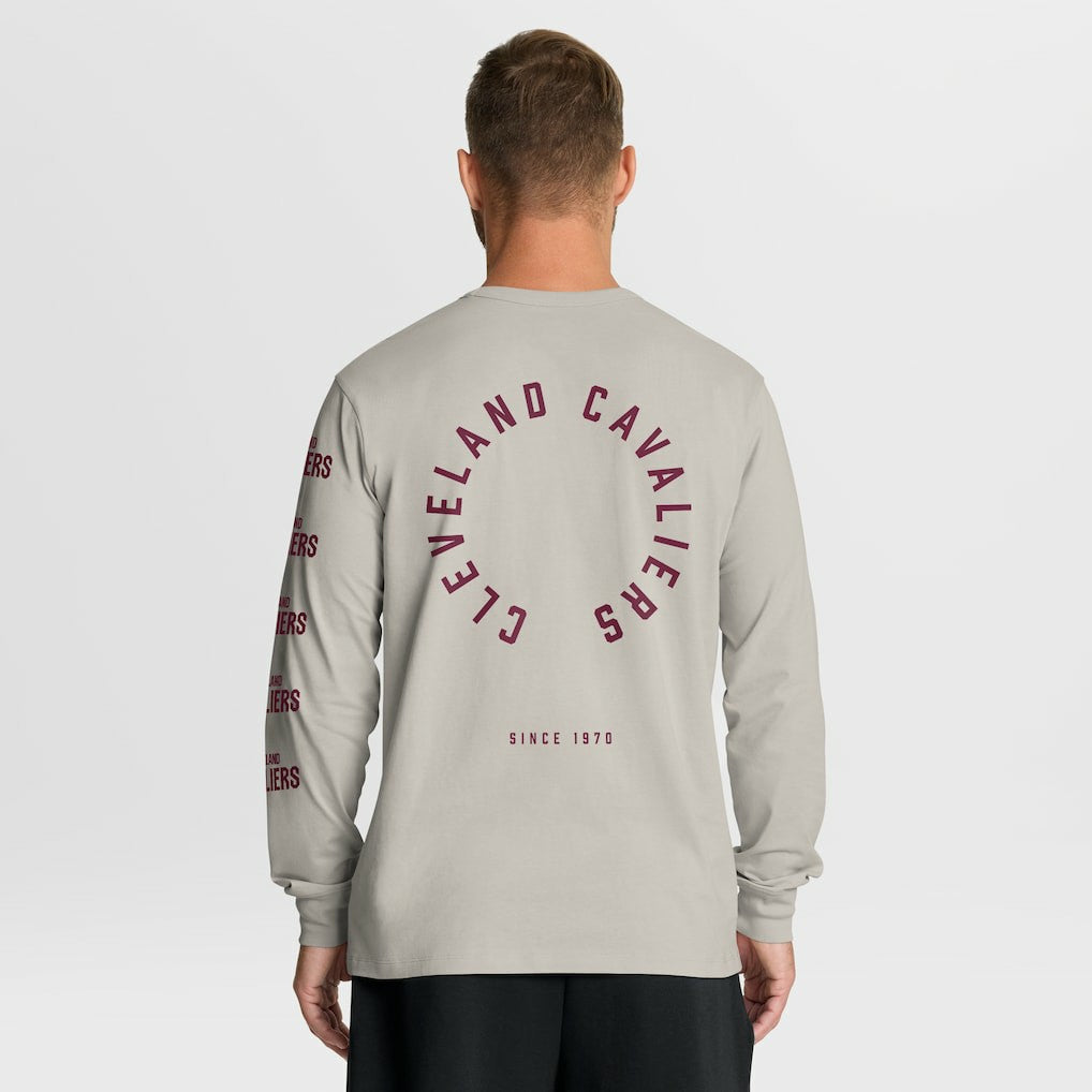 Fanatics Cleveland Cavaliers Crossover Collection Ball Screen Action Premium Long Sleeve T-Shirt Cream