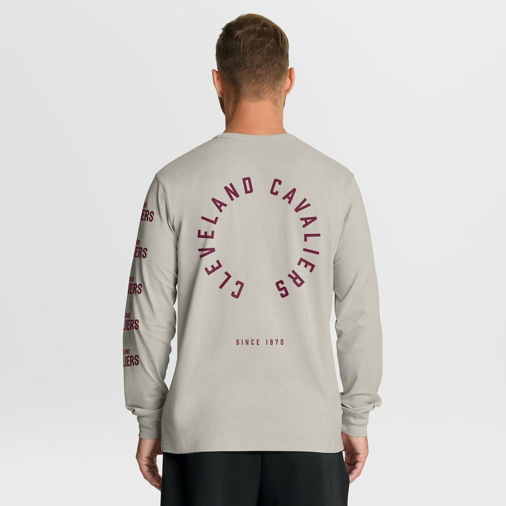 Fanatics Cleveland Cavaliers Crossover Collection Ball Screen Action Premium Long Sleeve T-Shirt Cream