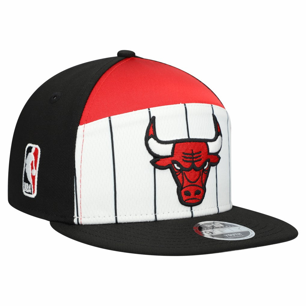 New Era Chicago Bulls Youth 2025 NBA Tip Off Split Panel 9FIFTY Snapback Hat White/Black