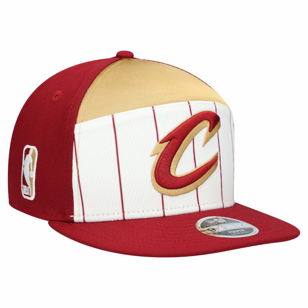 New Era Cleveland Cavaliers Youth 2025 NBA Tip Off Split Panel 9FIFTY Snapback Hat White/Wine
