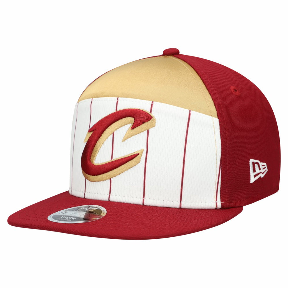 New Era Cleveland Cavaliers Youth 2025 NBA Tip Off Split Panel 9FIFTY Snapback Hat White/Wine