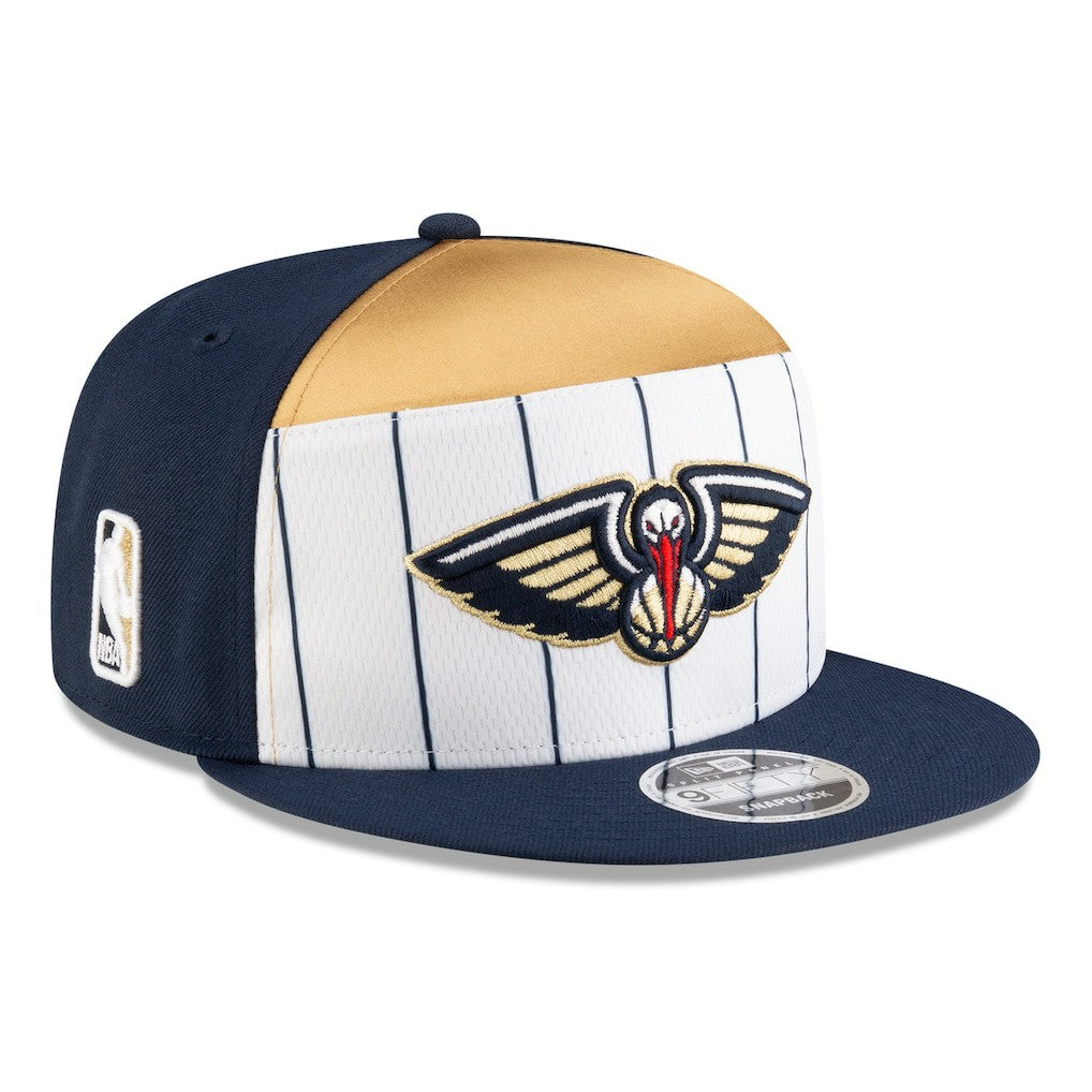 New Era New Orleans Pelicans 2025 NBA Tip Off Split Panel 9FIFTY Snapback Hat White/Navy