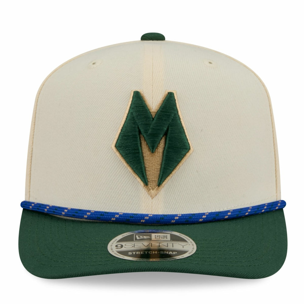New Era Milwaukee Bucks 2025/26 City Edition 9SEVENTY Adjustable Hat Cream/Hunter Green