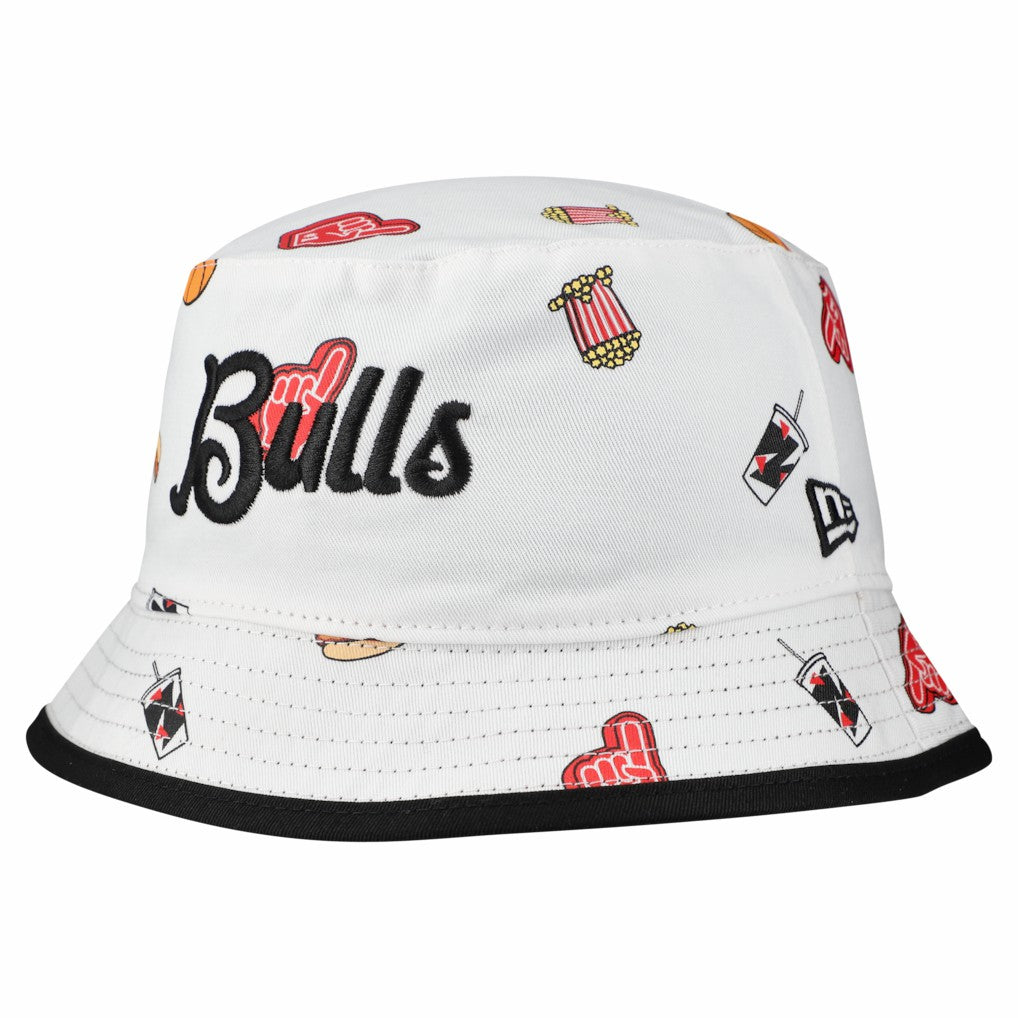 New Era Chicago Bulls Team Cheer Reversible Bucket Hat White