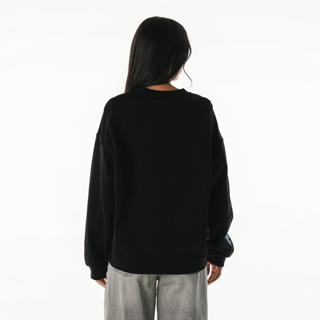 Detroit Lions The Wild Collective Women's Rock Crystal Oversized Crewneck Sweatshirt - Black - NFL