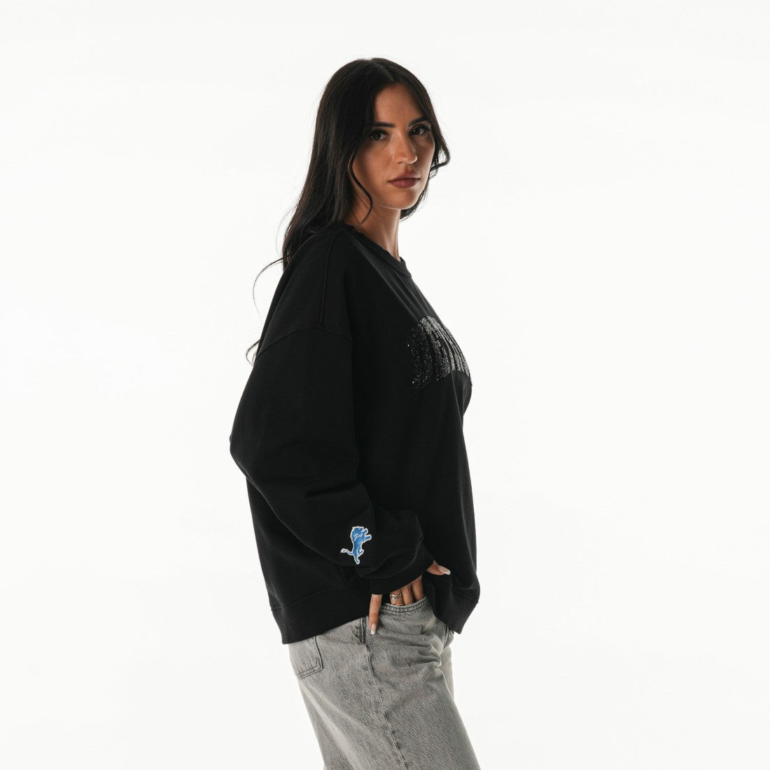 Detroit Lions The Wild Collective Women's Rock Crystal Oversized Crewneck Sweatshirt - Black - NFL