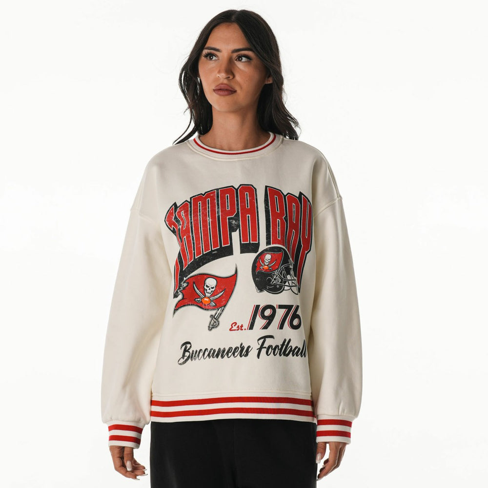 Tampa Bay Buccaneers The Wild Collective Women's Oversized Vintage French Terry Sweatshirt - Cream - NFL