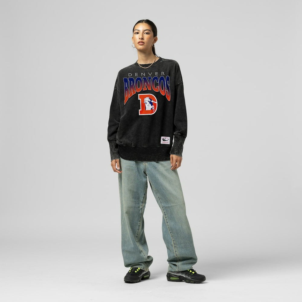 Denver Broncos Women's Delineate Mineral Wash Crewneck Sweatshirt - Black - Mitchell & Ness
