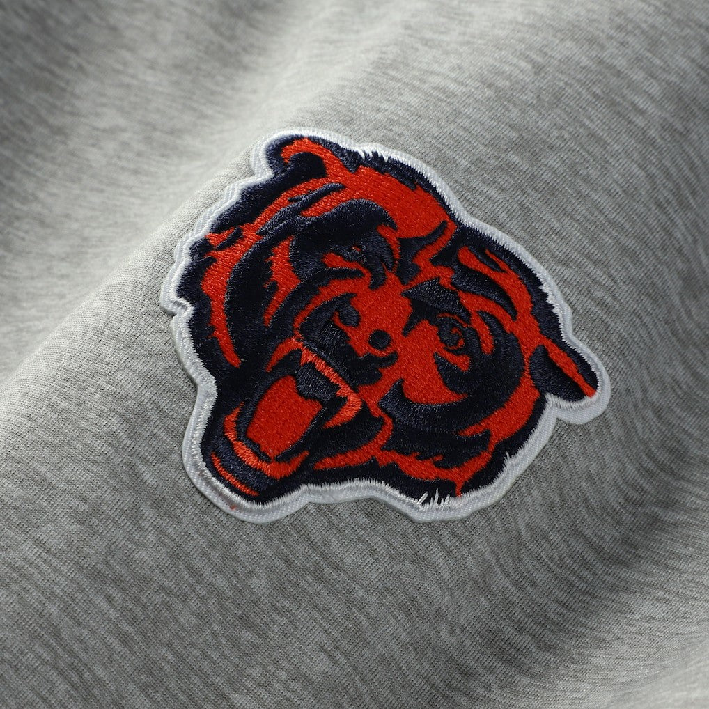 Chicago Bears Antigua Urgent Pullover Hoodie - Heather Gray/Navy - NFL