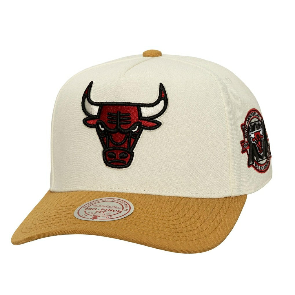 Mitchell & Ness Chicago Bulls Ochre Dusted Double Two-Toned Pro Crown Adjustable Hat Cream