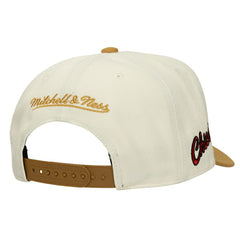Mitchell & Ness Chicago Bulls Ochre Dusted Double Two-Toned Pro Crown Adjustable Hat Cream