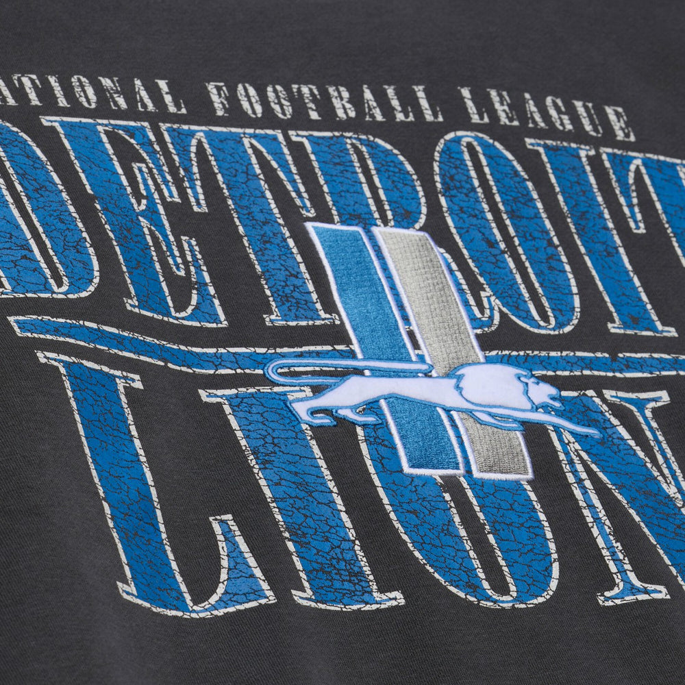 Detroit Lions Downtown Crew Vintage Logo Sweatshirt - Black - Mitchell & Ness