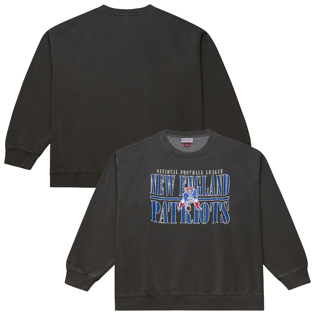 New England Patriots Downtown Crew Vintage Logo Sweatshirt - Black - Mitchell & Ness