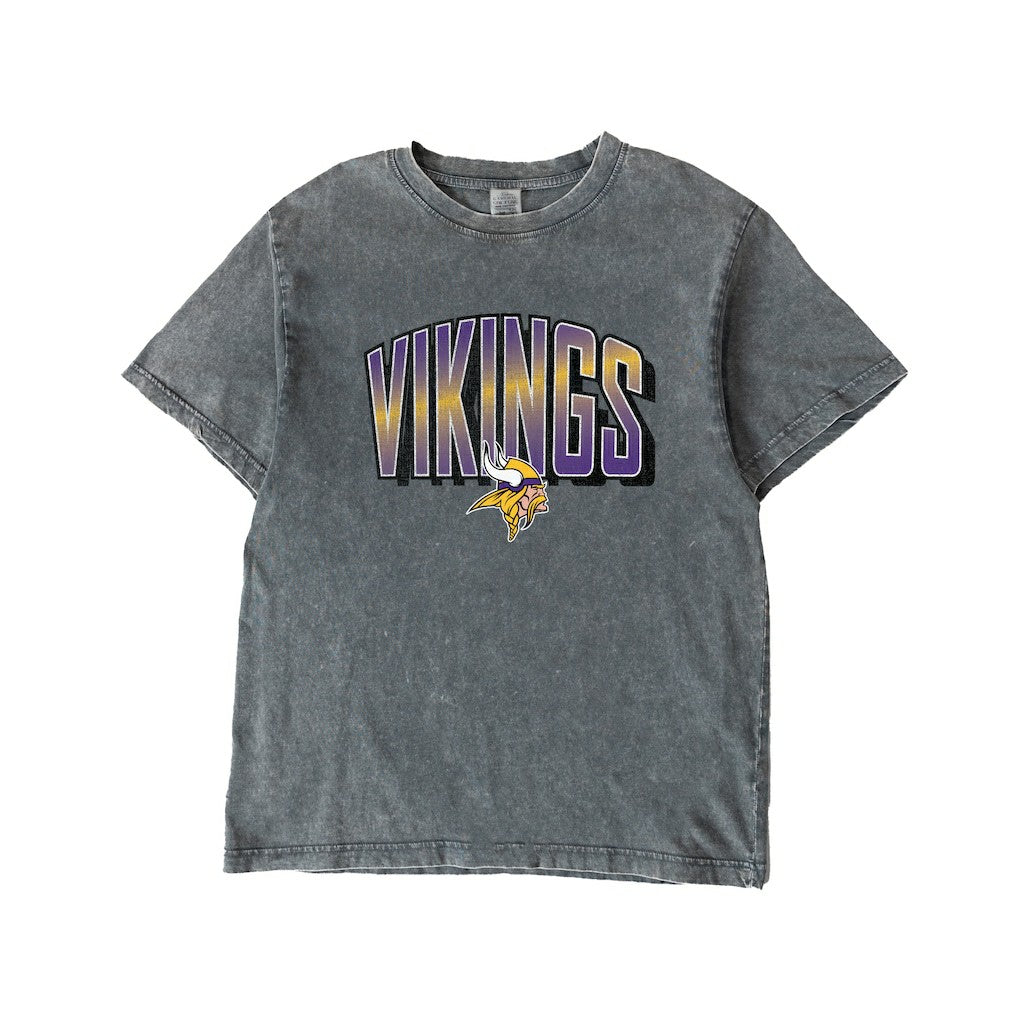 Minnesota Vikings Gameday Couture Women's Peak Performance Oversized Snow Wash T-Shirt - Gray - NFL