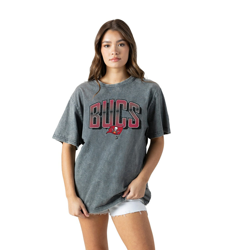 Tampa Bay Buccaneers Gameday Couture Women's Peak Performance Oversized Snow Wash T-Shirt - Gray - NFL