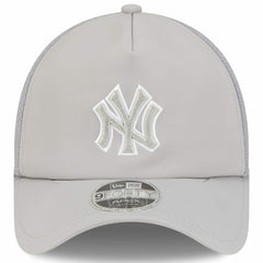 New York Yankees New Era 2026 Batting Practice Apex 9FORTY Adjustable Trucker Hat Outlet