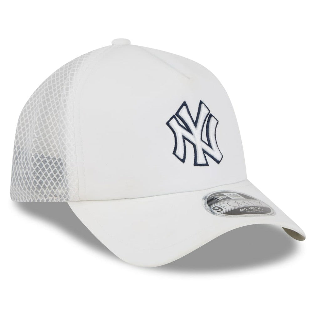New York Yankees New Era 2026 Batting Practice Apex 9FORTY Adjustable Trucker Hat for sale