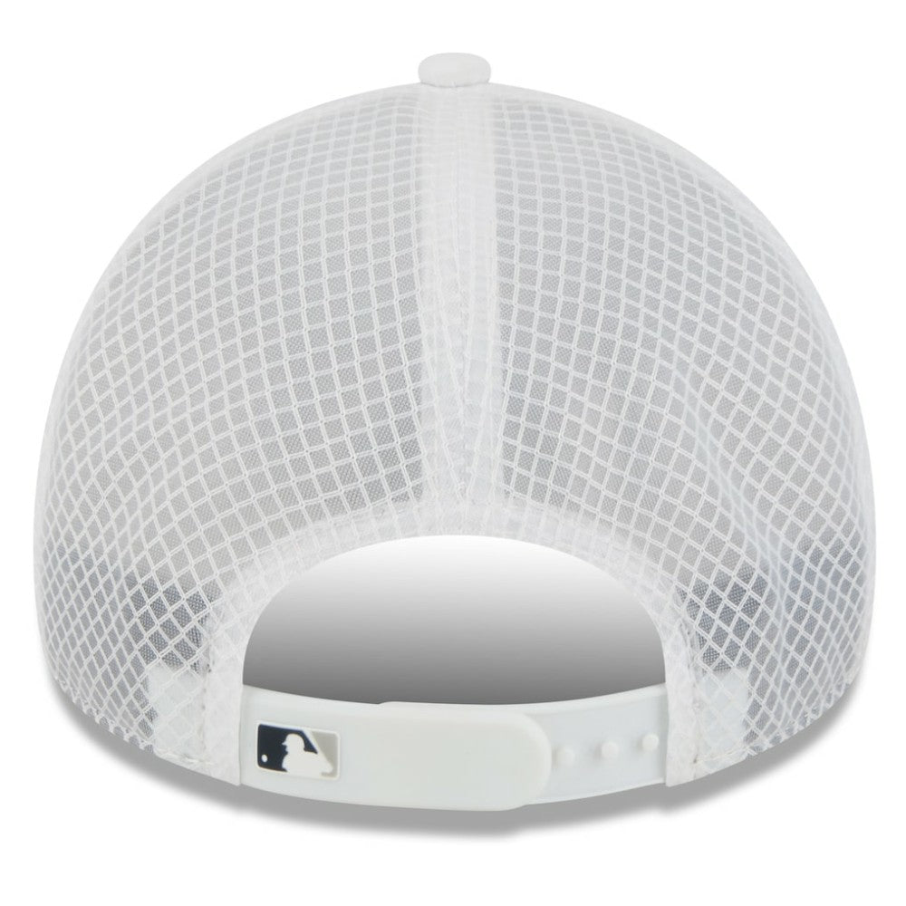New York Yankees New Era 2026 Batting Practice Apex 9FORTY Adjustable Trucker Hat for sale