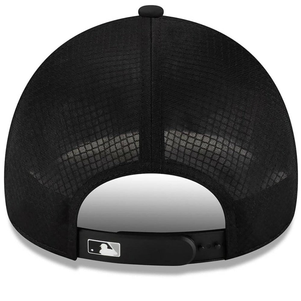 Chicago White Sox New Era 2026 Batting Practice Apex 9FORTY Adjustable Trucker Hat Outlet