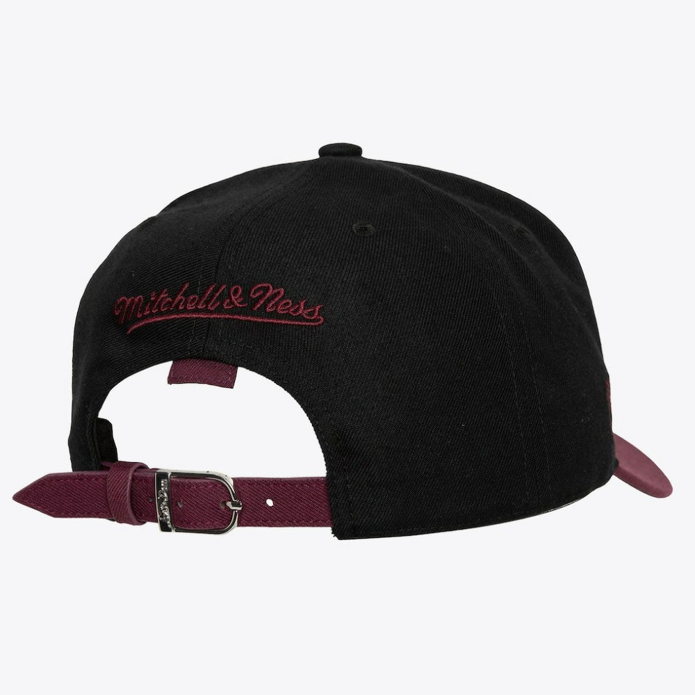 Detroit Red Wings Mitchell & Ness x Just Don Wave Script Pro Strapback Hat - Black/Maroon | NHL discount