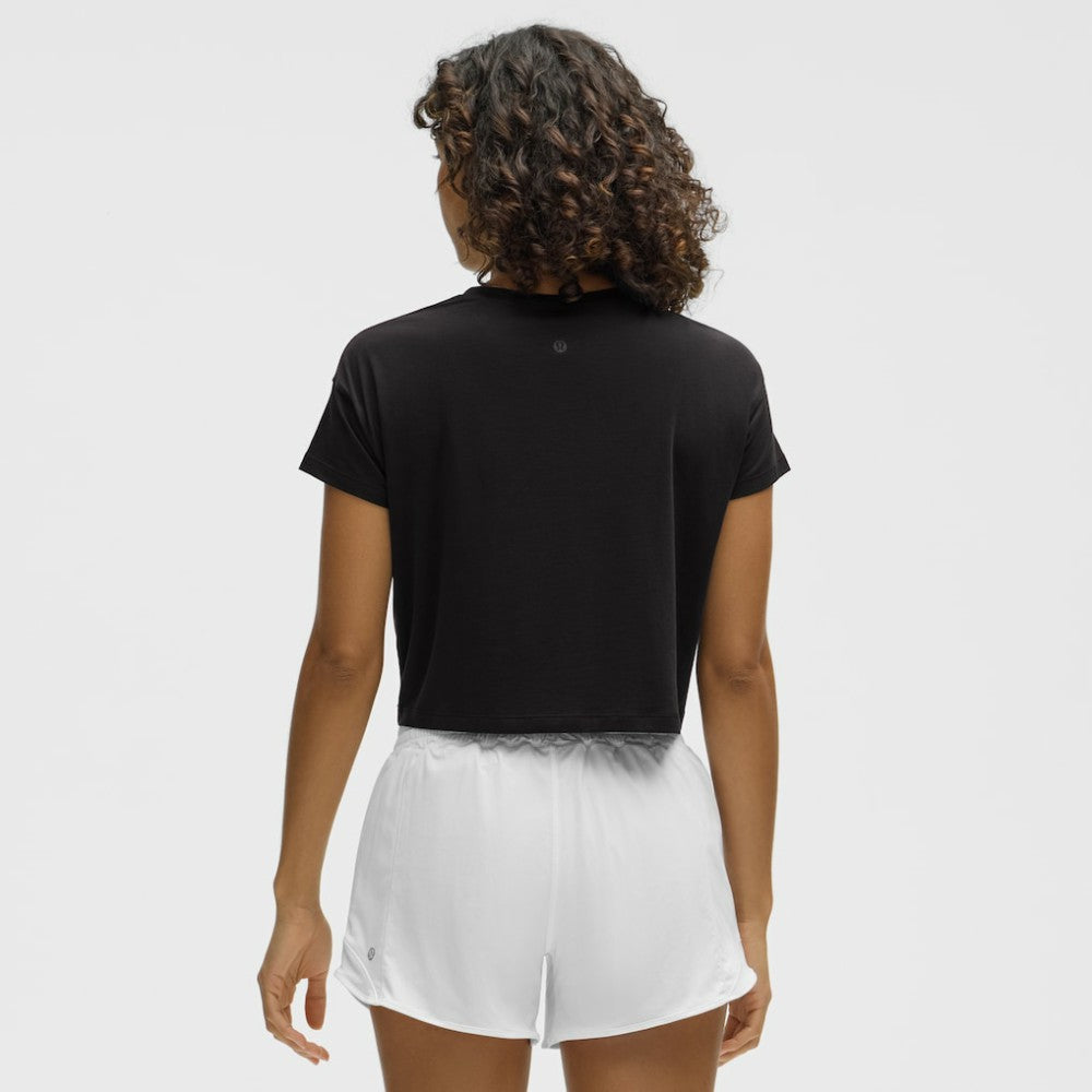 Los Angeles Kings lululemon Women's Cates T-Shirt - Black | NHL online