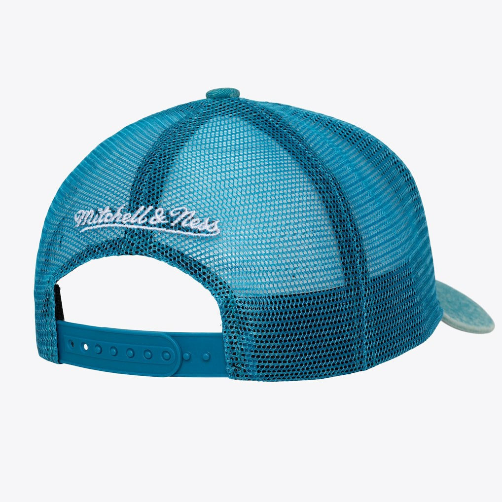 Mitchell & Ness Charlotte Hornets Gameday Snow Wash Adjustable Trucker Hat Teal