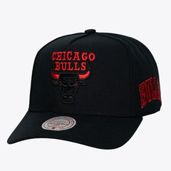 Mitchell & Ness Chicago Bulls Hardwood Classics Legendary Away Pro-Pinch Adjustable Hat Black
