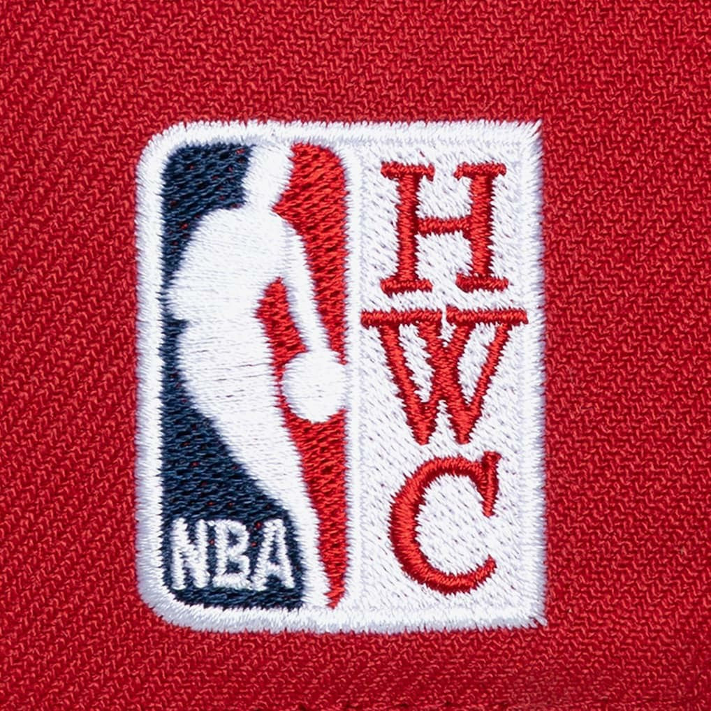 Mitchell & Ness Cleveland Cavaliers Legendary Home Pro Pinch Snapback Hat Wine