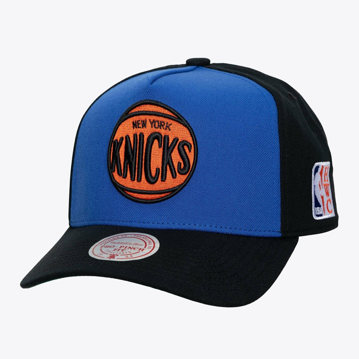 Mitchell & Ness New York Knicks Legendary Home Pro Pinch Snapback Hat Blue