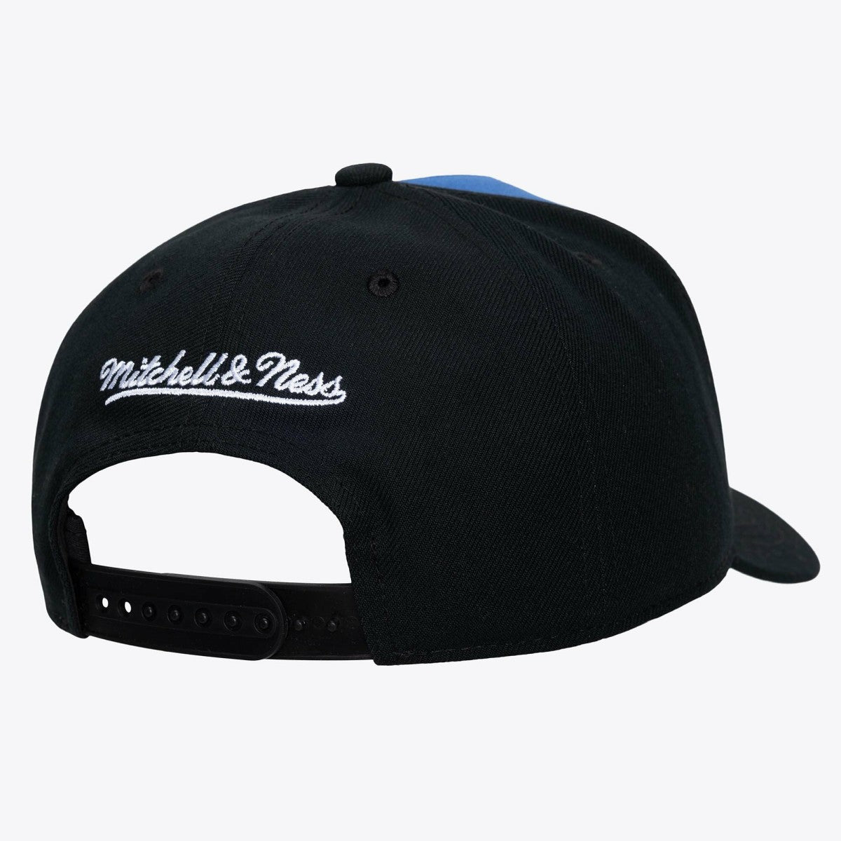 Mitchell & Ness New York Knicks Legendary Home Pro Pinch Snapback Hat Blue