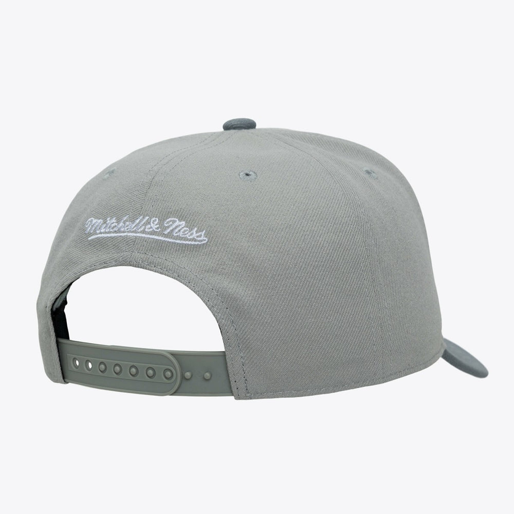 Mitchell & Ness San Antonio Spurs Thunderstorm Head Coach Pro Crown Snapback Hat Gray