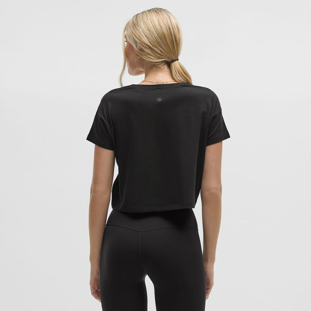 Carolina Panthers lululemon Women's Cates T-Shirt - Black - NFL