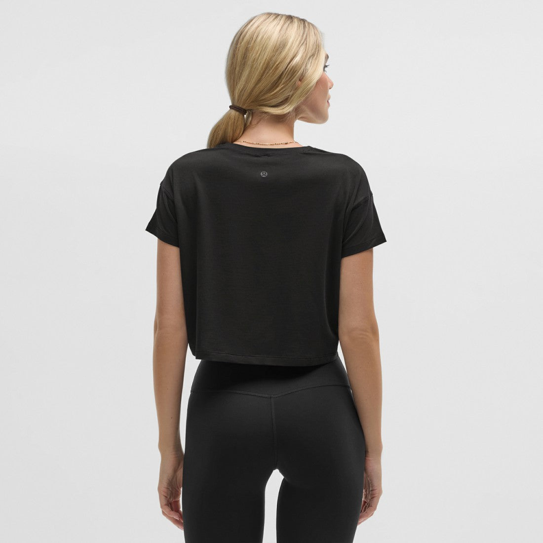 Detroit Lions lululemon Women's Cates T-Shirt - Black - NFL