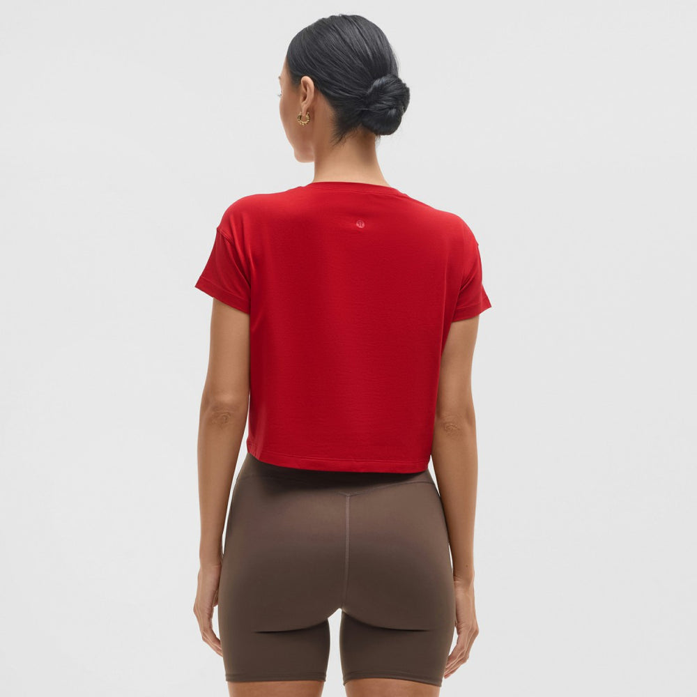 Tampa Bay Buccaneers lululemon Women's Cates T-Shirt - College Crimson - NFL
