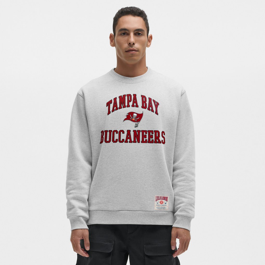 Tampa Bay Buccaneers lululemon Steady State Sweatshirt - Heathered Silver Drop - NFL