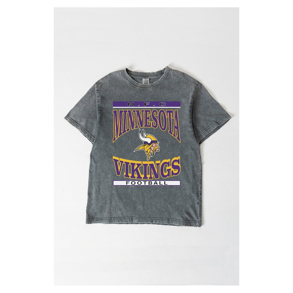 Minnesota Vikings Gameday Couture Women's Oversized Classic Grind Washed T-Shirt - Gray - NFL