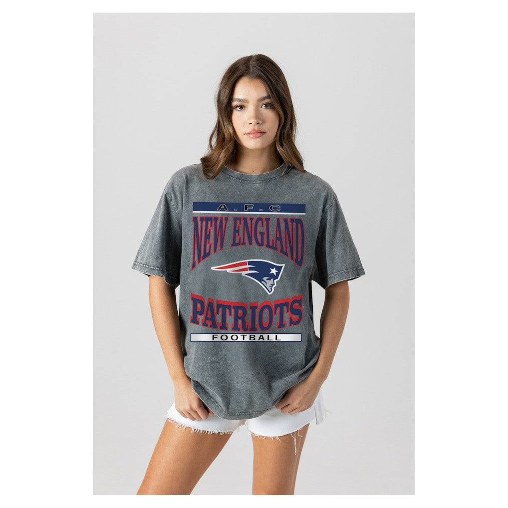 New England Patriots Gameday Couture Women's Oversized Classic Grind Washed T-Shirt - Gray - NFL