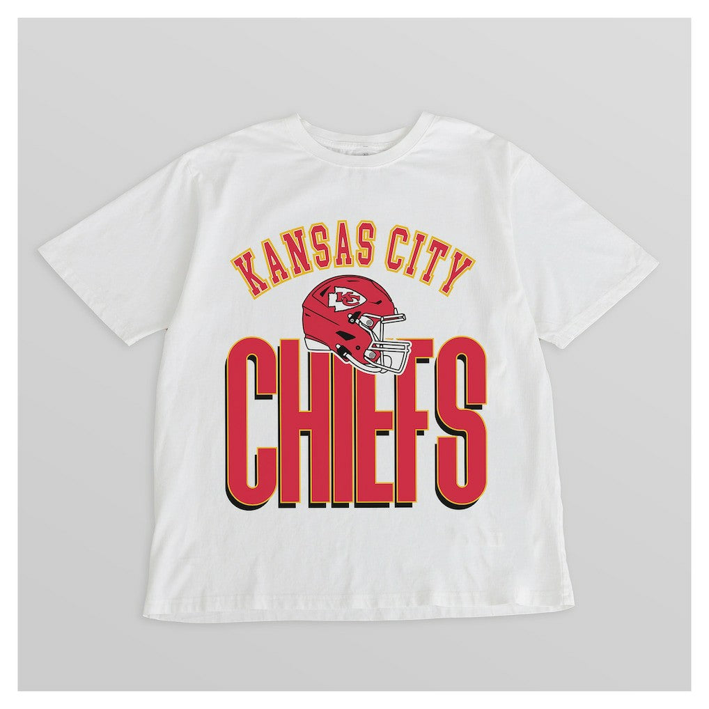 Kansas City Chiefs Gameday Couture Women's Oversized Classic Fierce Focus T-Shirt - White - NFL