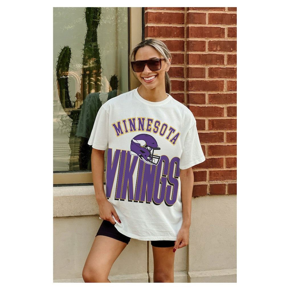 Minnesota Vikings Gameday Couture Women's Oversized Classic Fierce Focus T-Shirt - White - NFL