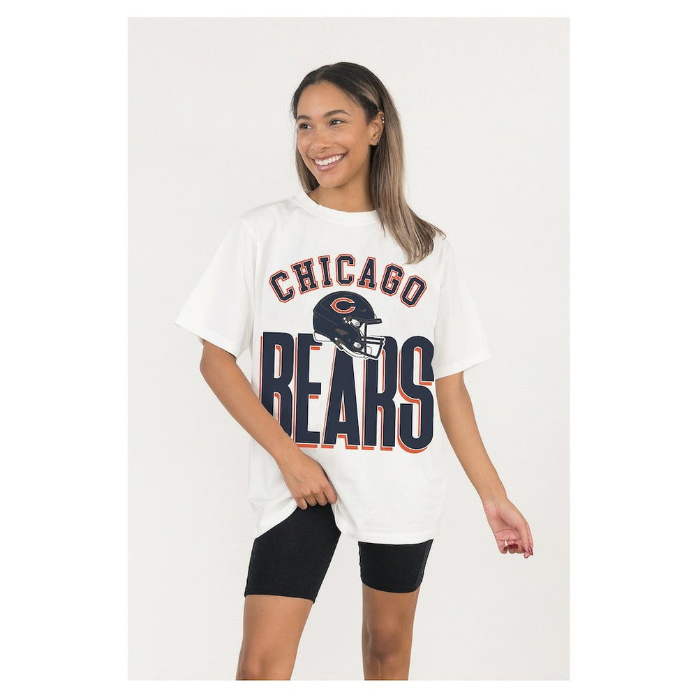 Chicago Bears Gameday Couture Women's Oversized Classic Fierce Focus T-Shirt - White - NFL